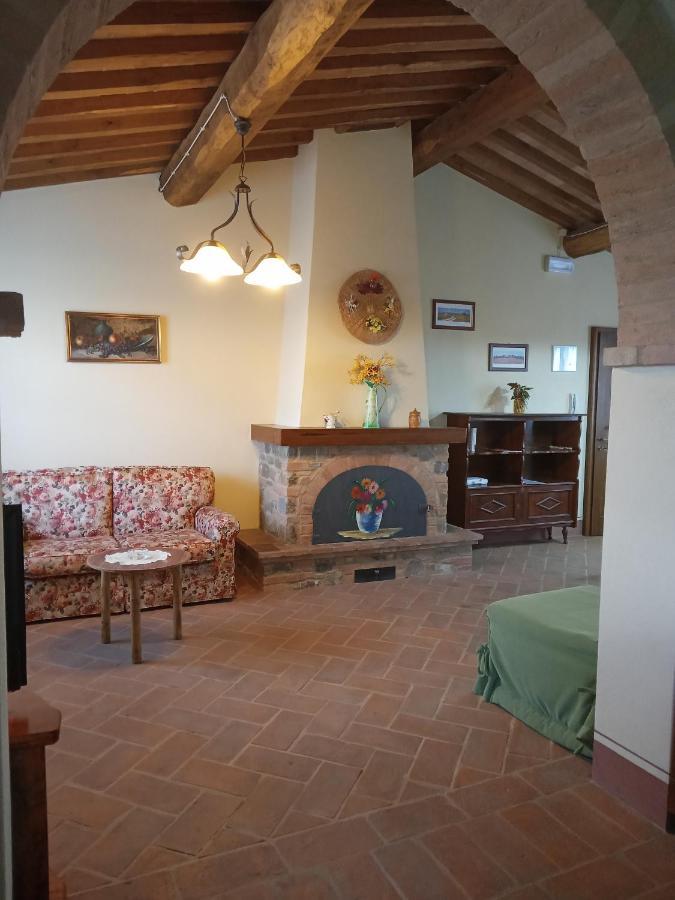 Agriturismo Collesassi Montalcino Exterior foto
